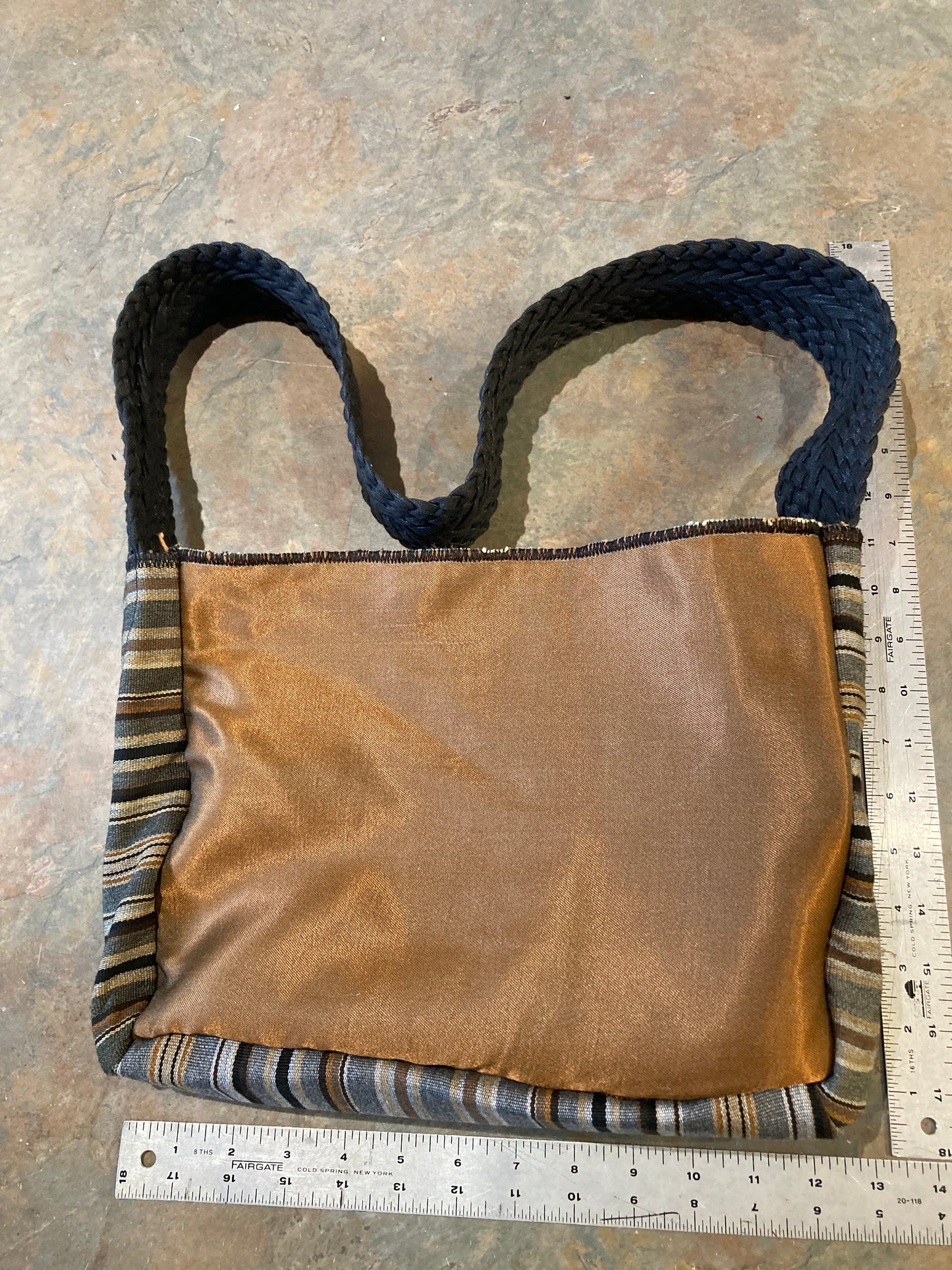 LIZ / Crossbody