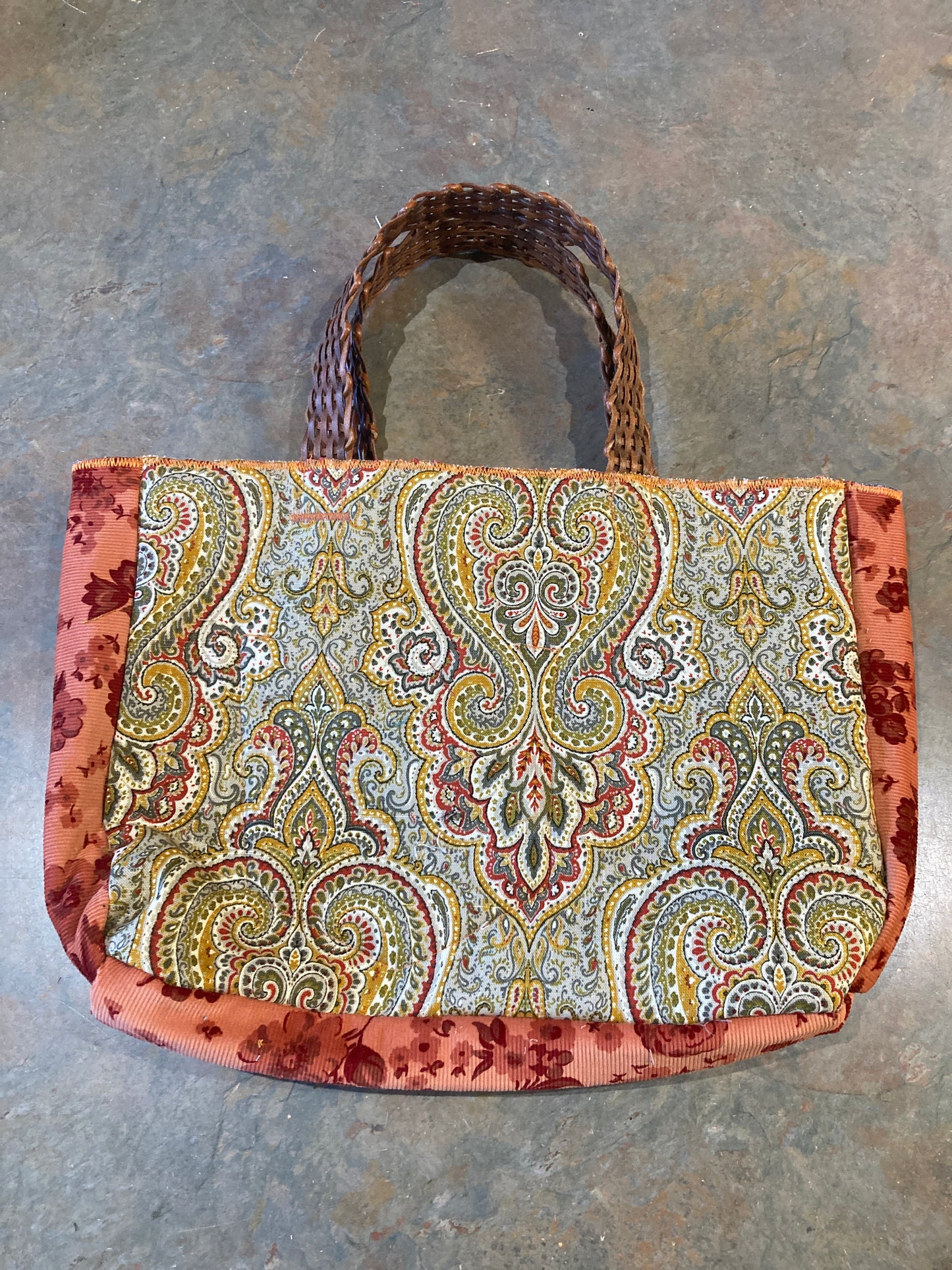 OMARA / Tote