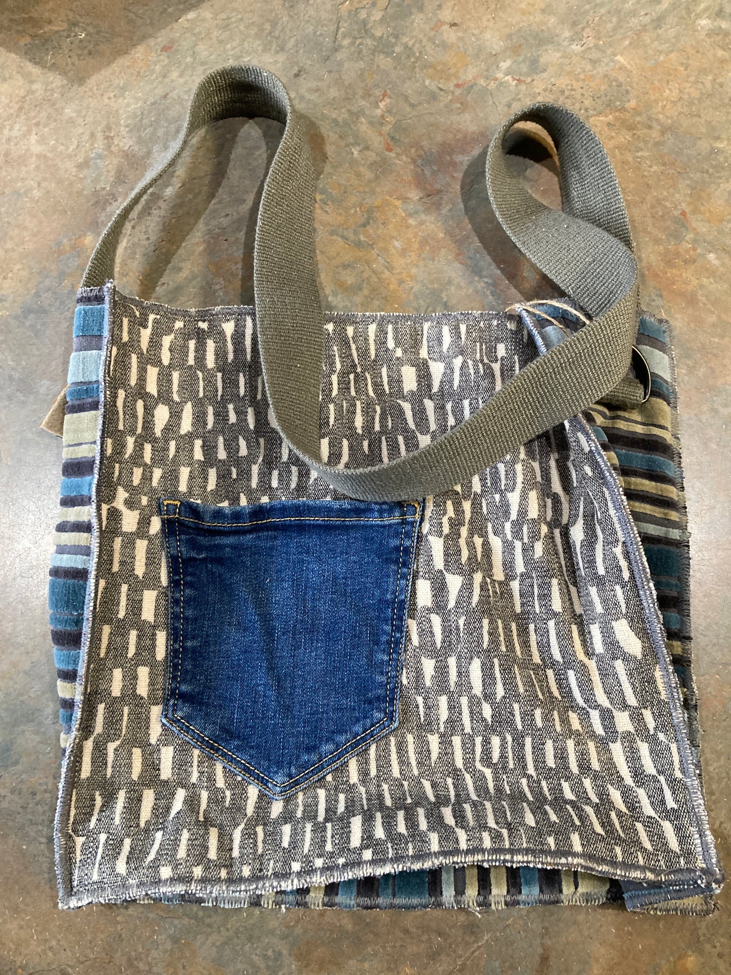 RYALEE / Crossbody