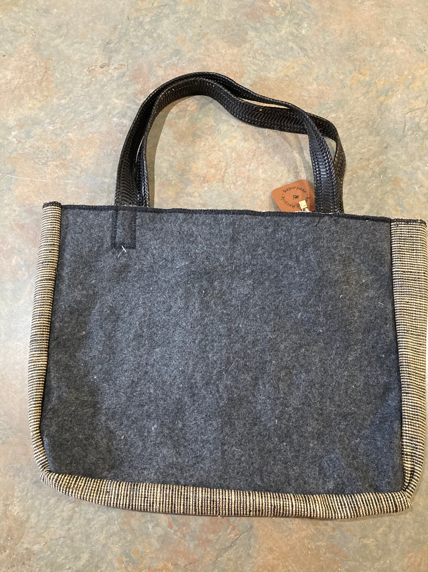 JENA / Tote