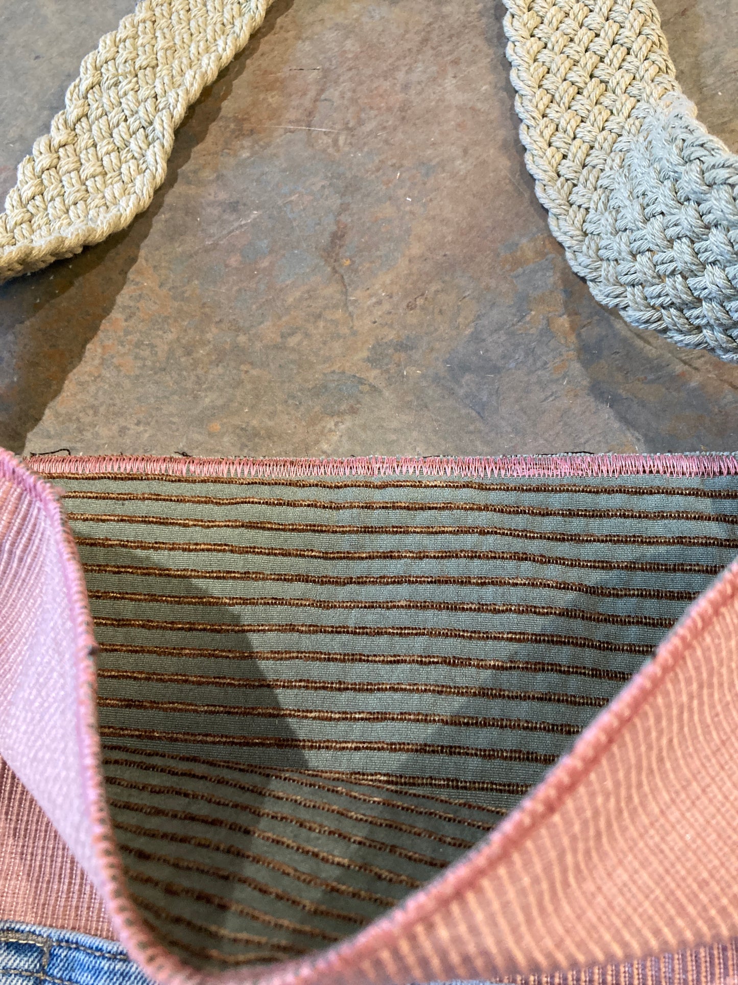 ARIEL / Vintage Embroidered Crossbody