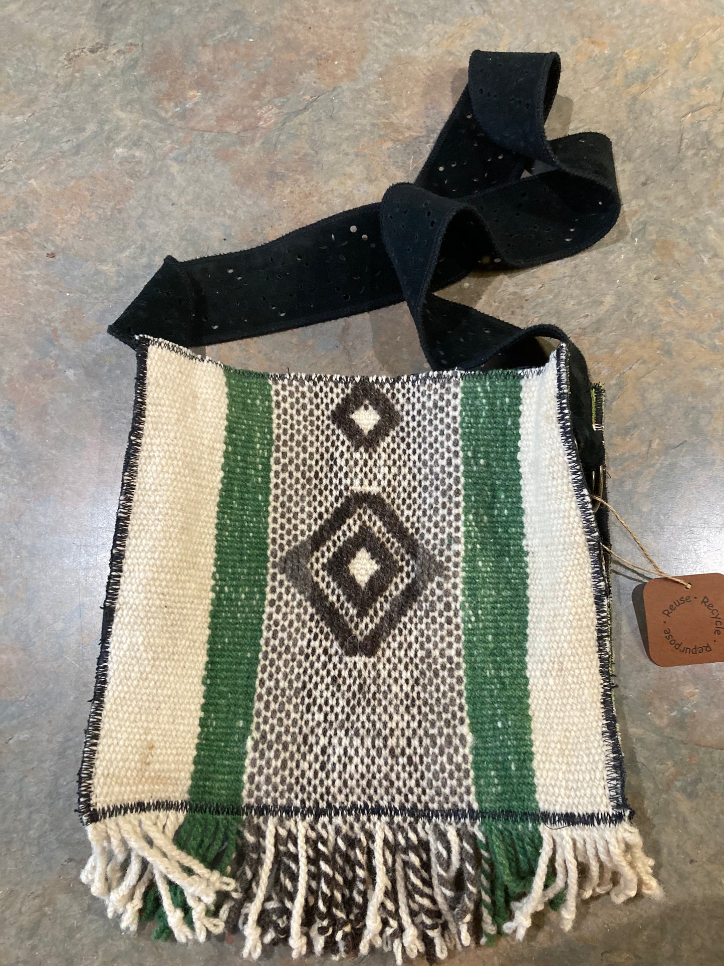 MCKENZIE / Crossbody