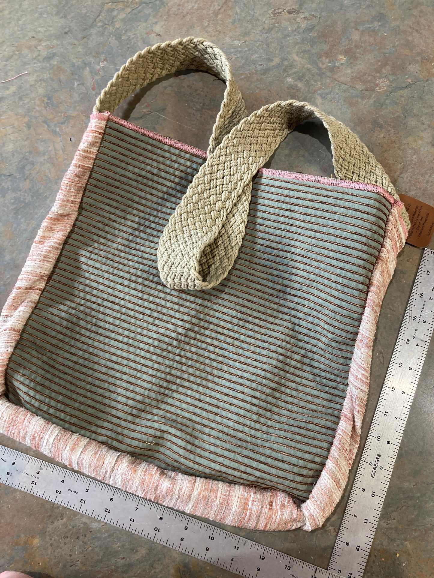 AMY / Embroidered Vintage Crossbody