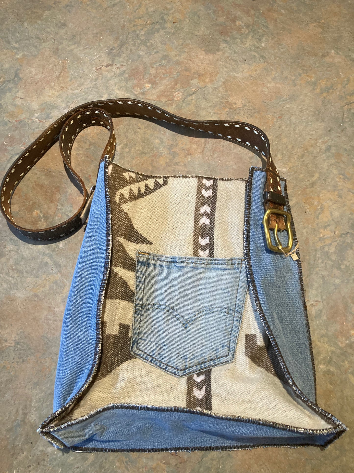 TONIA / Crossbody