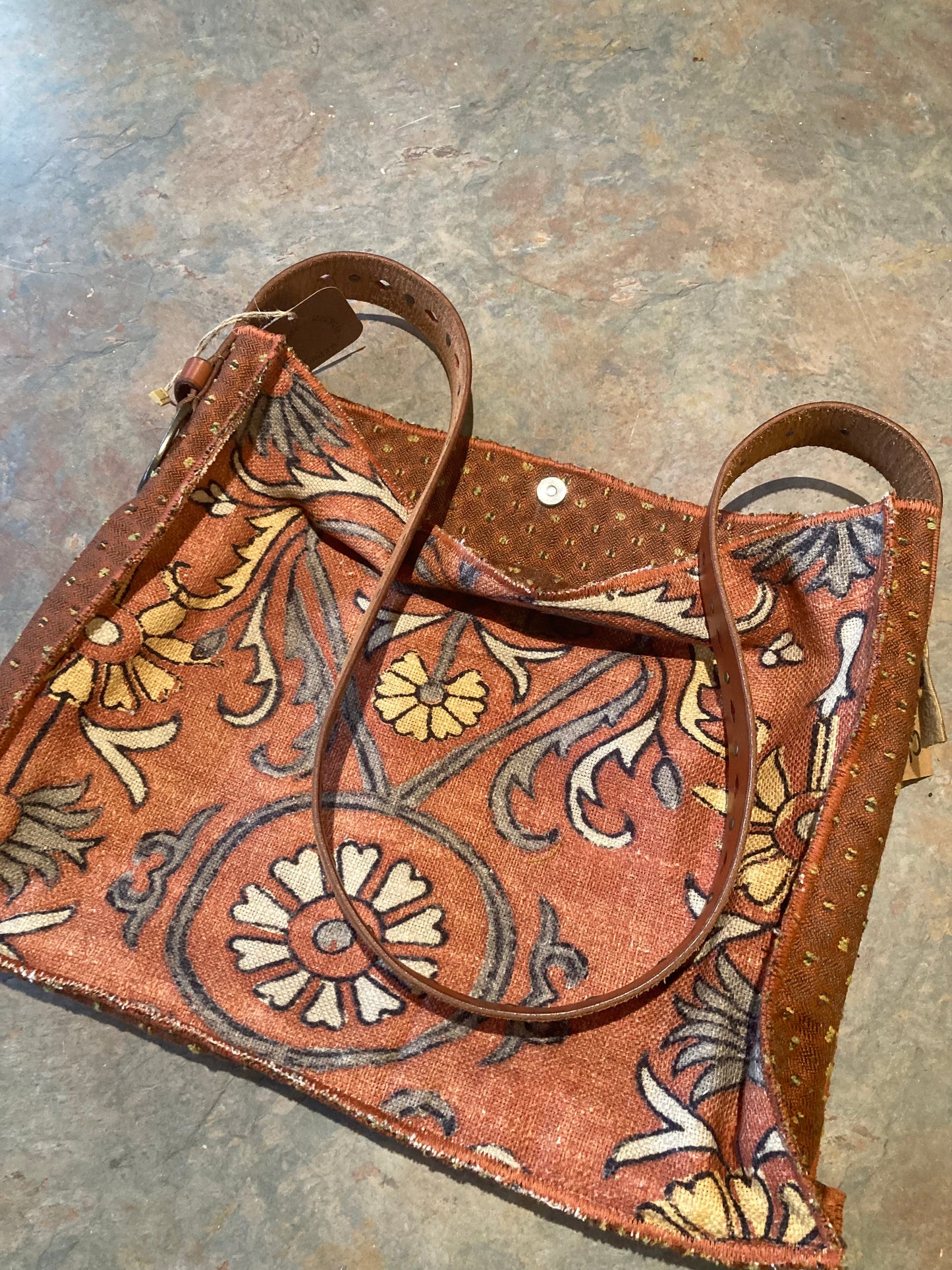 HILARY / Crossbody