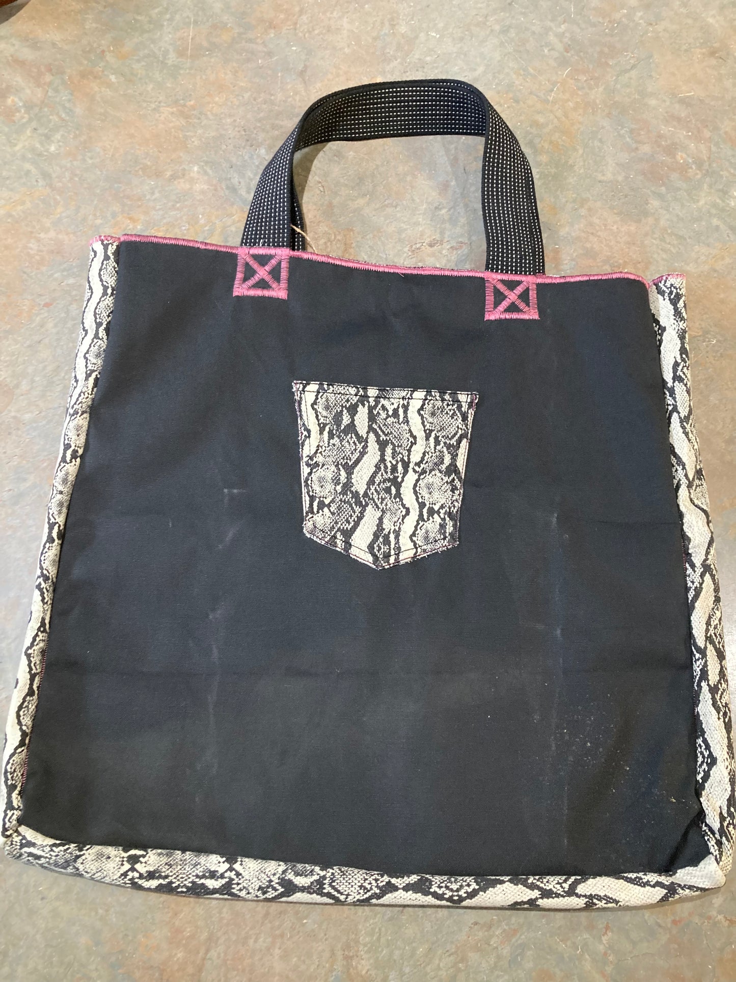 HEDDA / Carryall