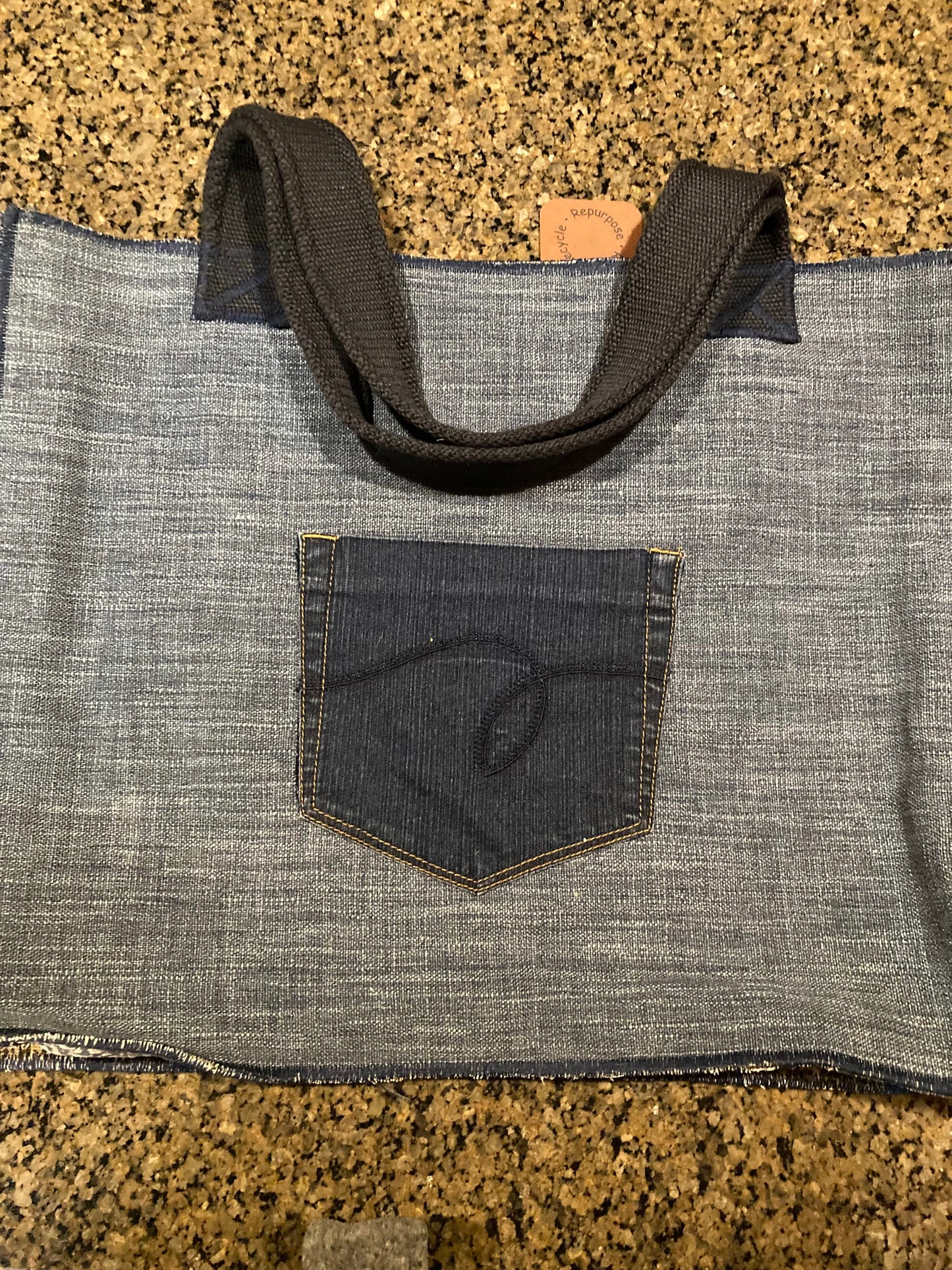 SUTTON / Carryall