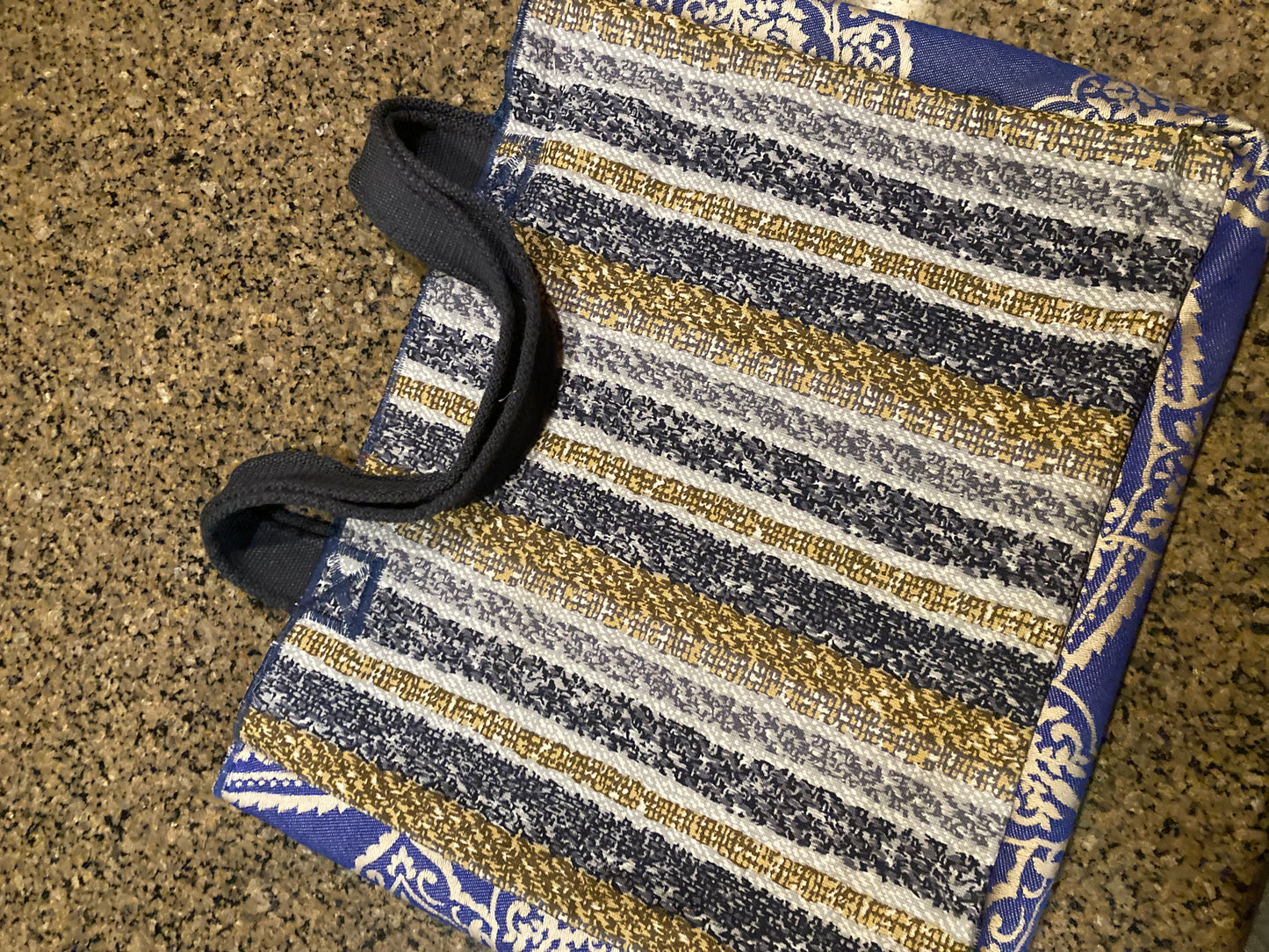 SUTTON / Carryall