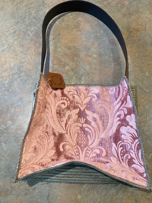 PIA / Purse