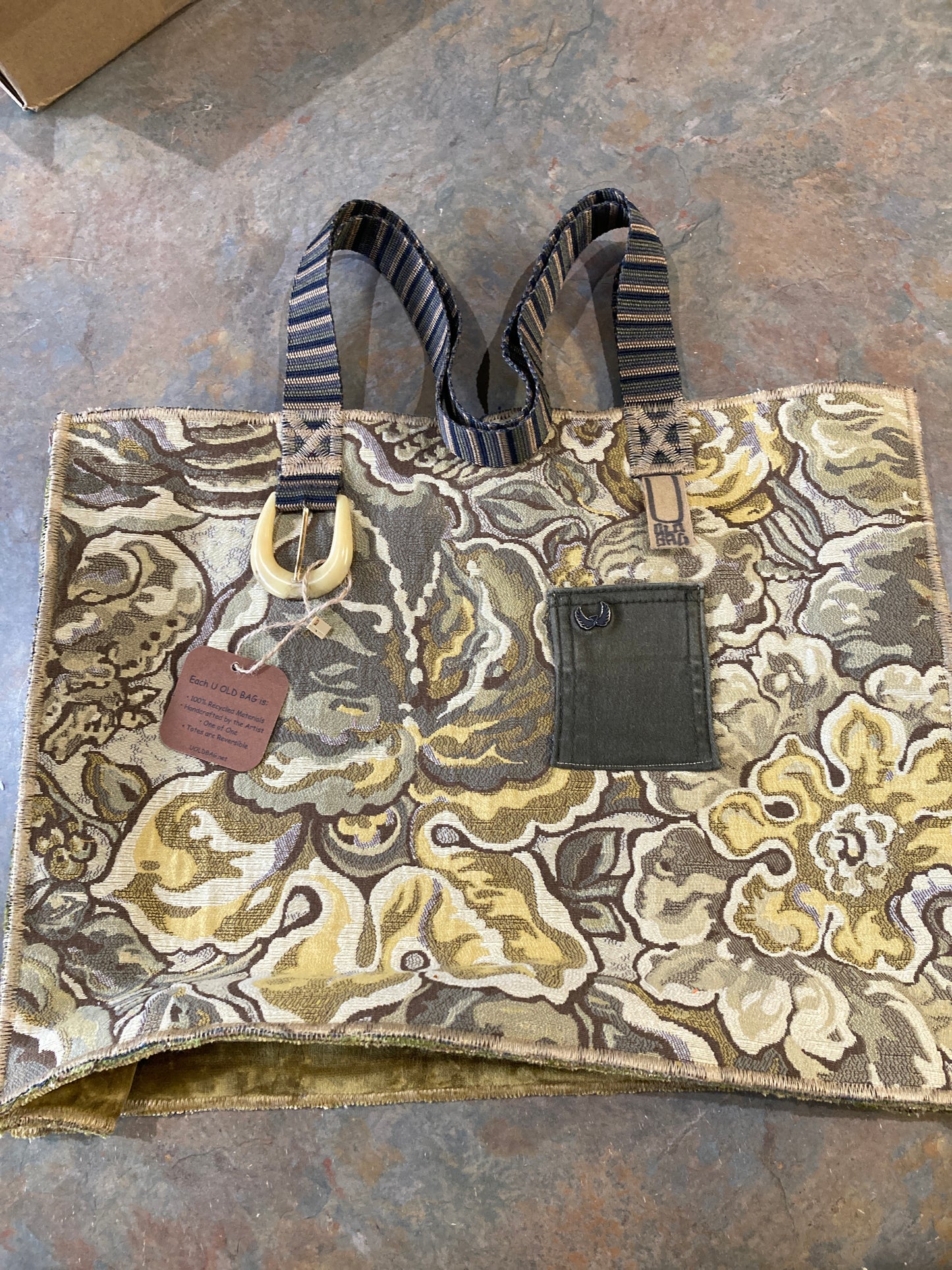 TOYA / Tote