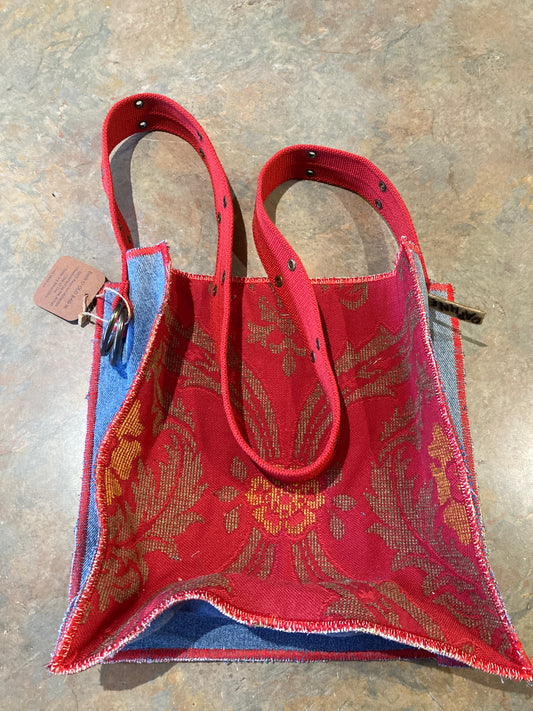 DAPHNE / Crossbody
