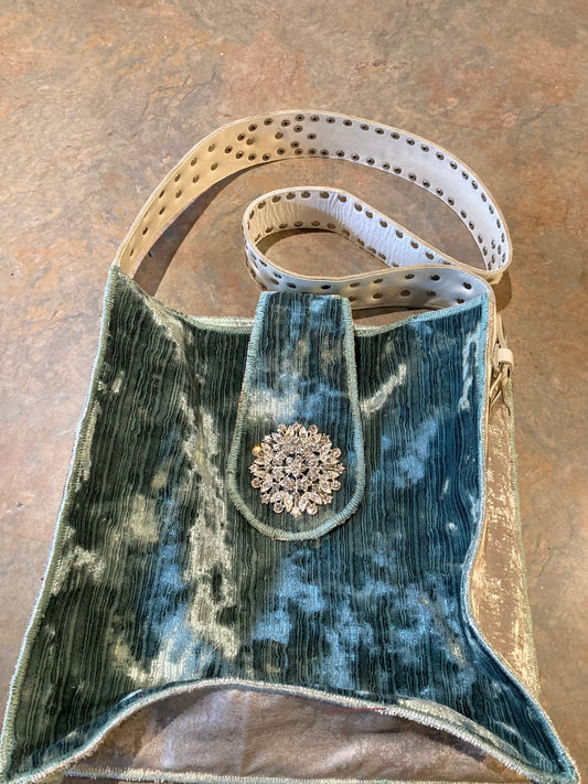 JADE / Crossbody
