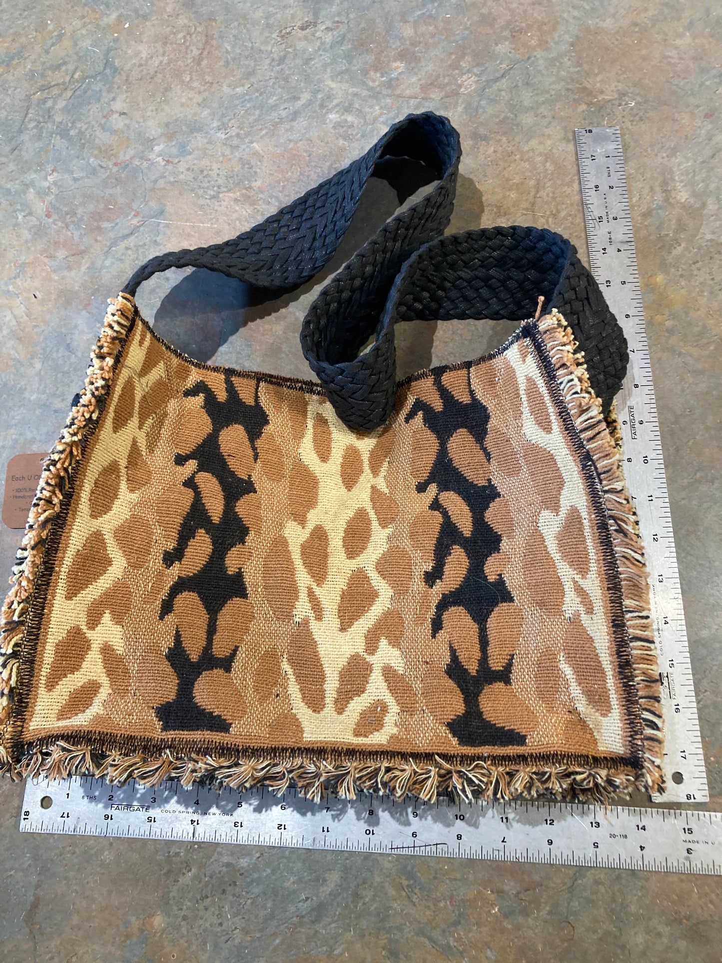 LIZ / Crossbody