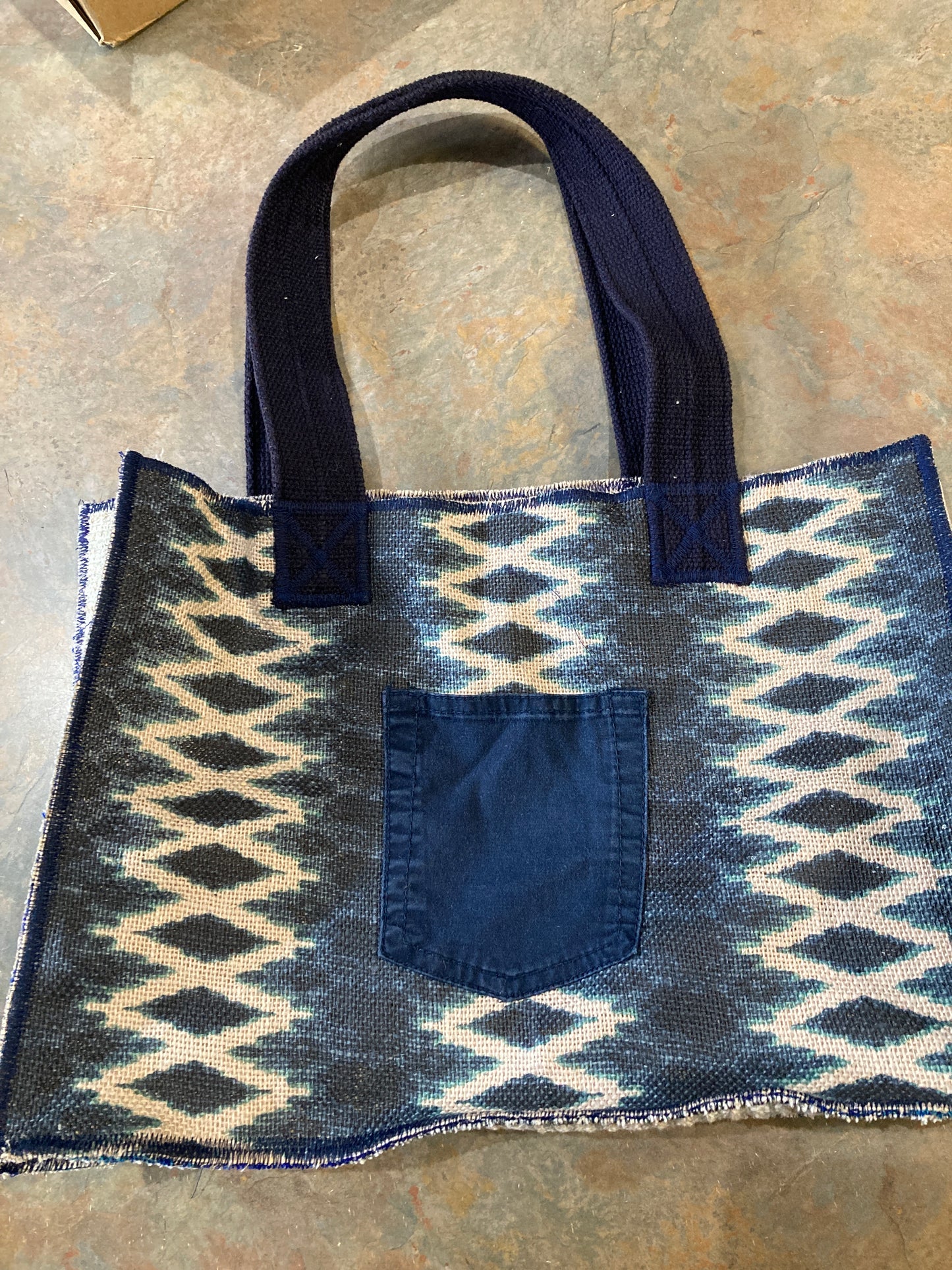 LENORA / Tote