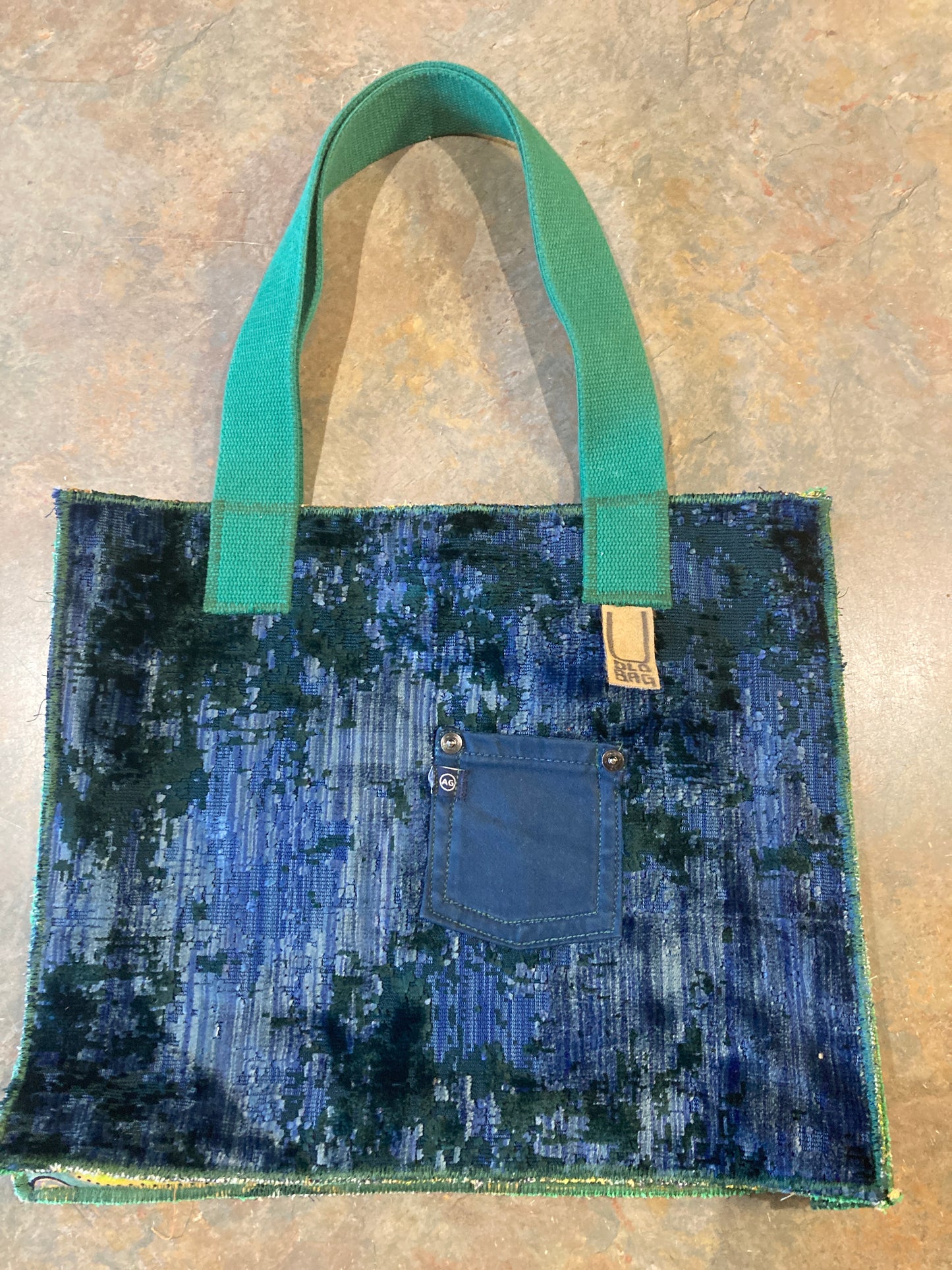 DIA / Tote