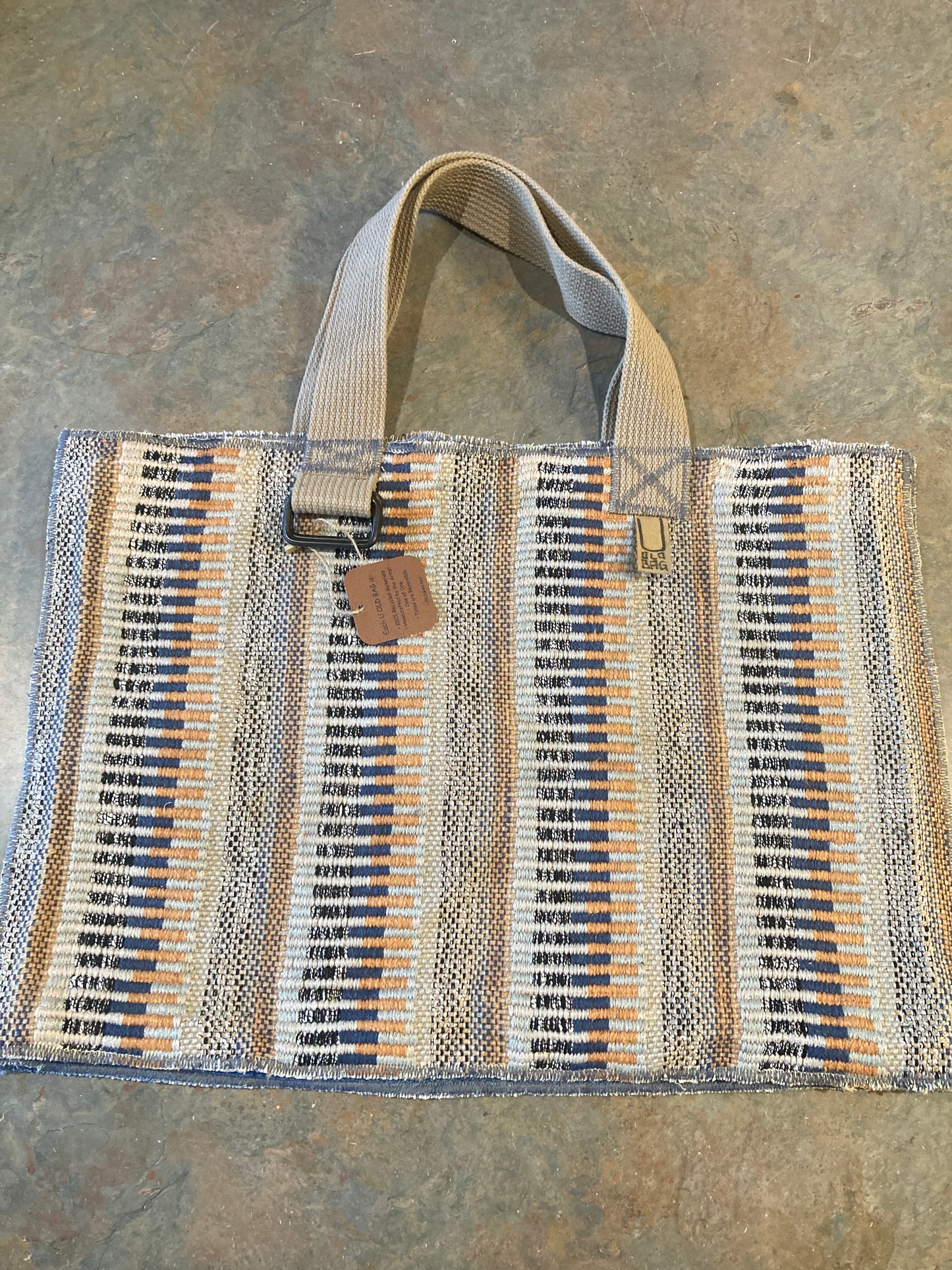 ODELIA / Large Tote