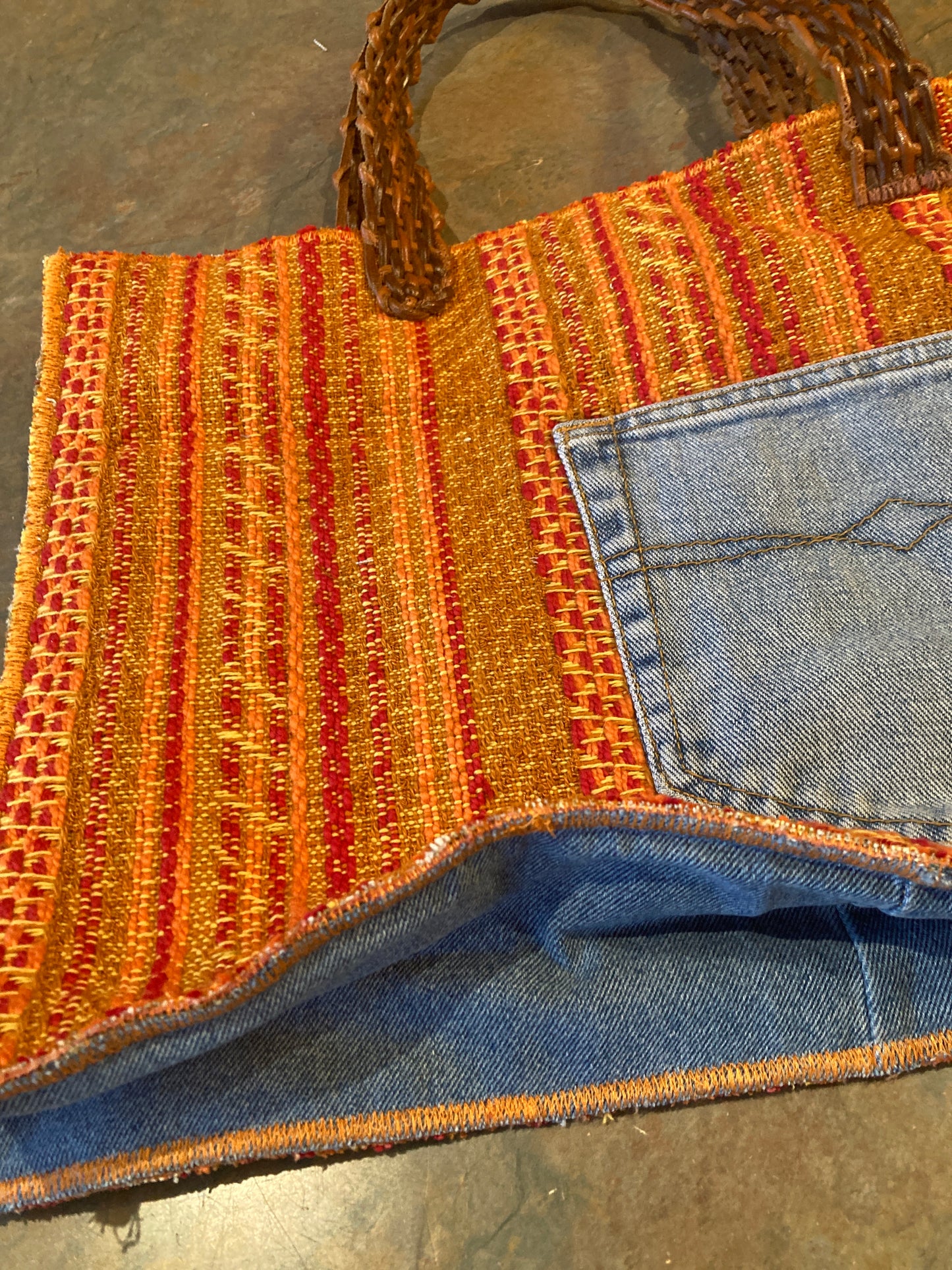 OMARA / Tote