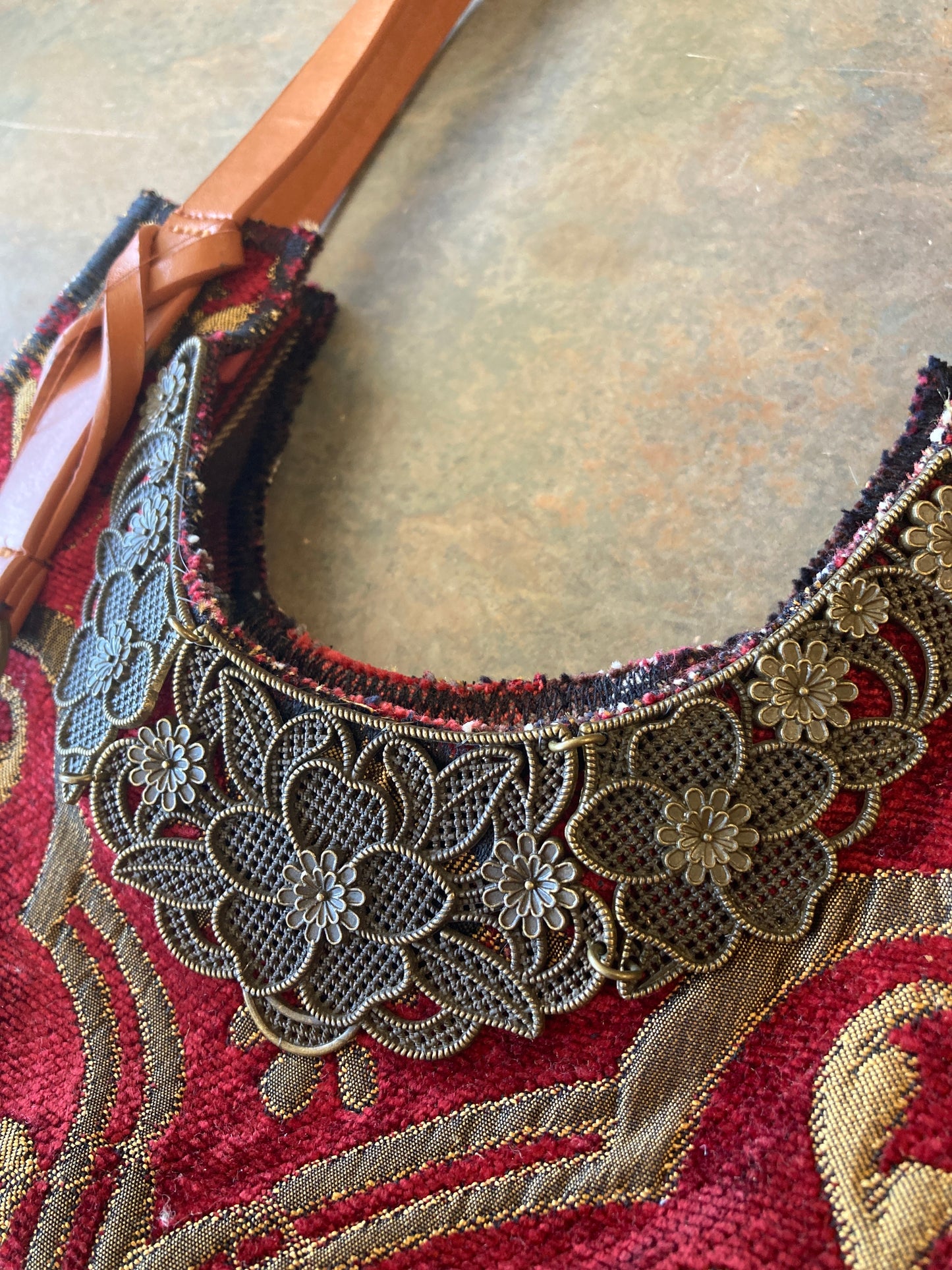 GILLIAN / Embellished Purse