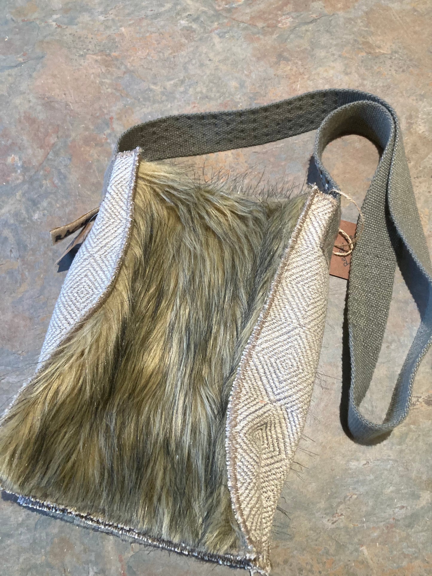 RACHEL / Crossbody