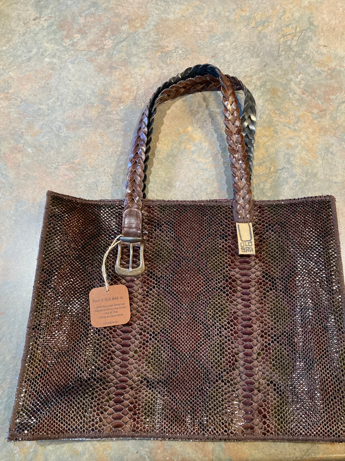 IRIS / Tote