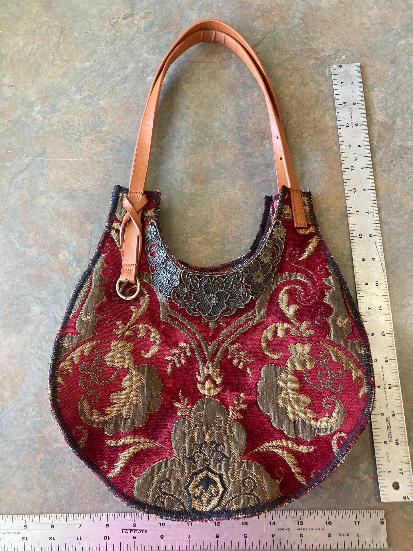 GILLIAN / Embellished Purse