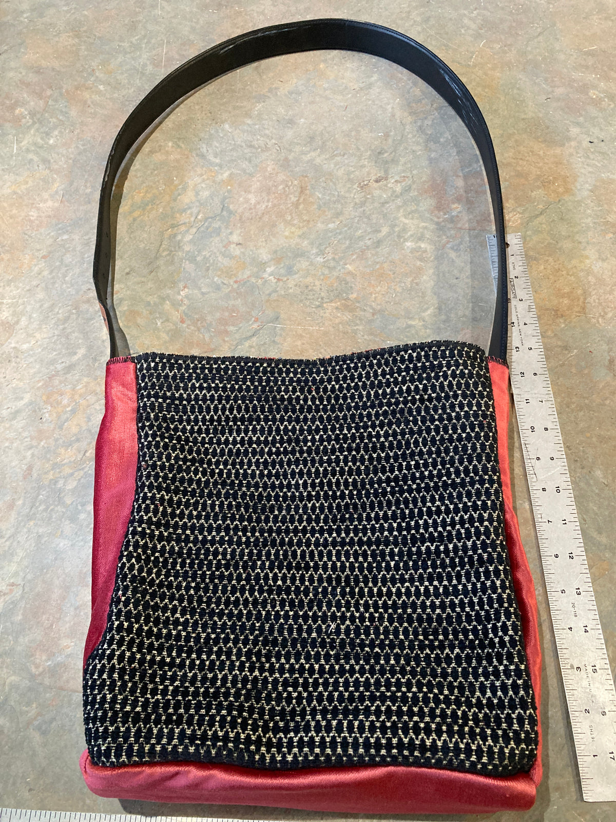 AVIE / Crossbody