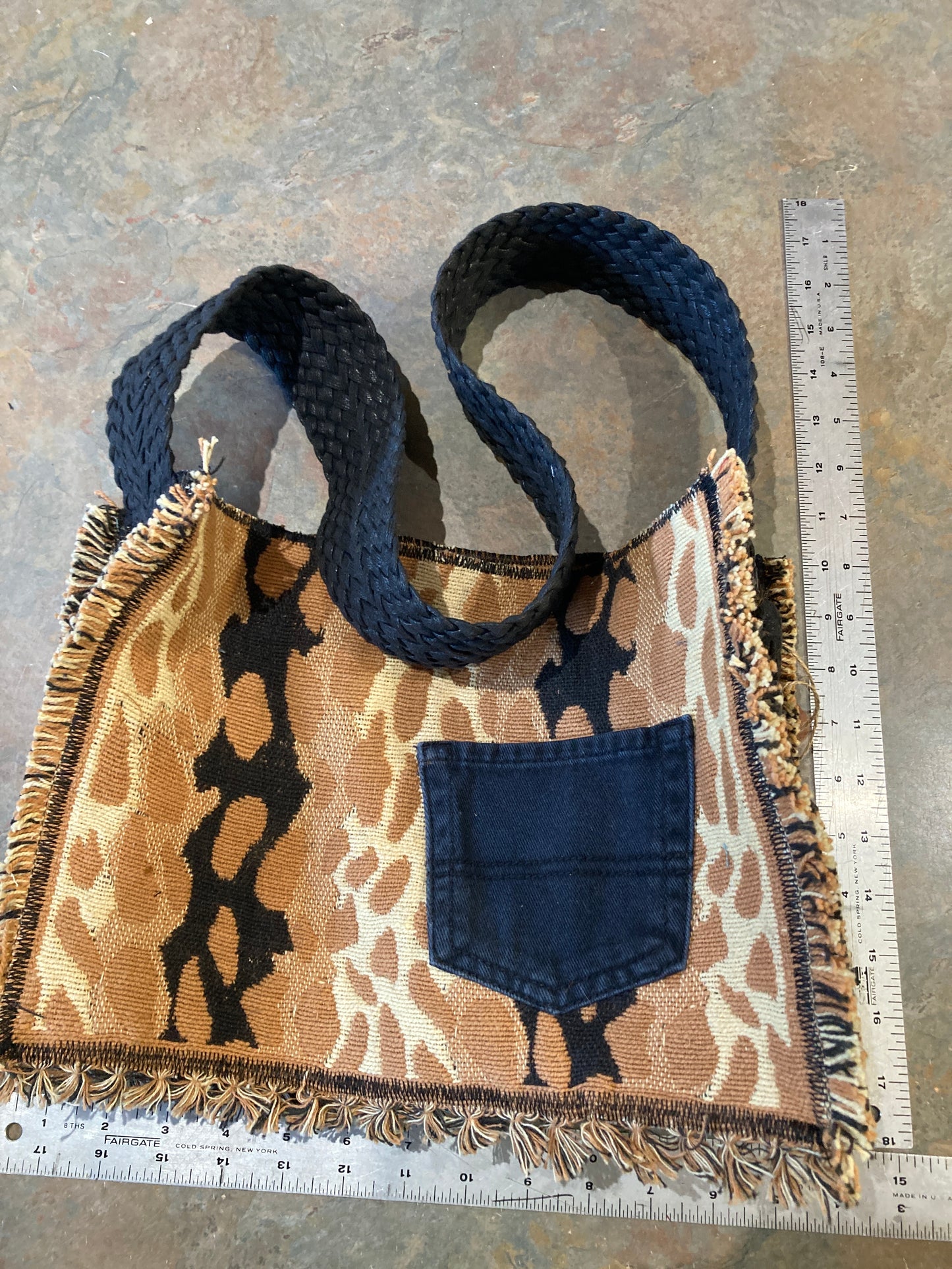 LIZ / Crossbody
