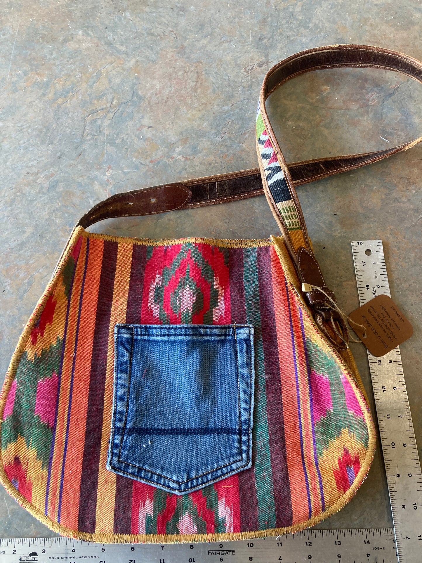 FLO / Crossbody