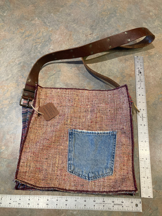 MANI / Crossbody