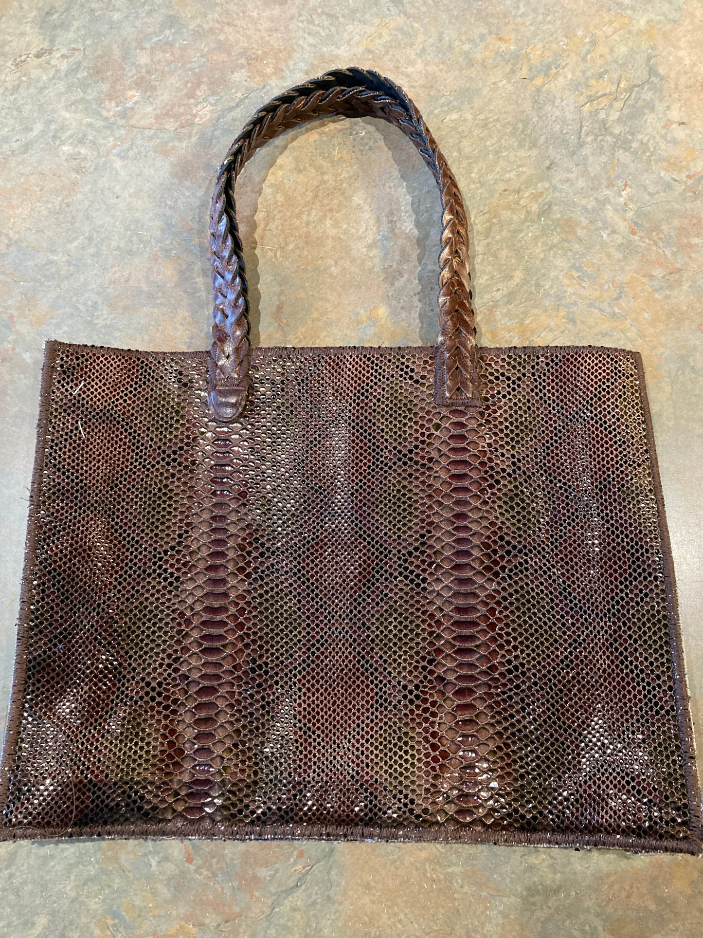 IRIS / Tote