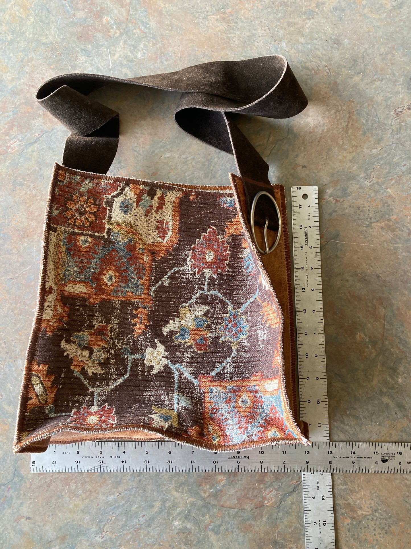 KIKI / Crossbody