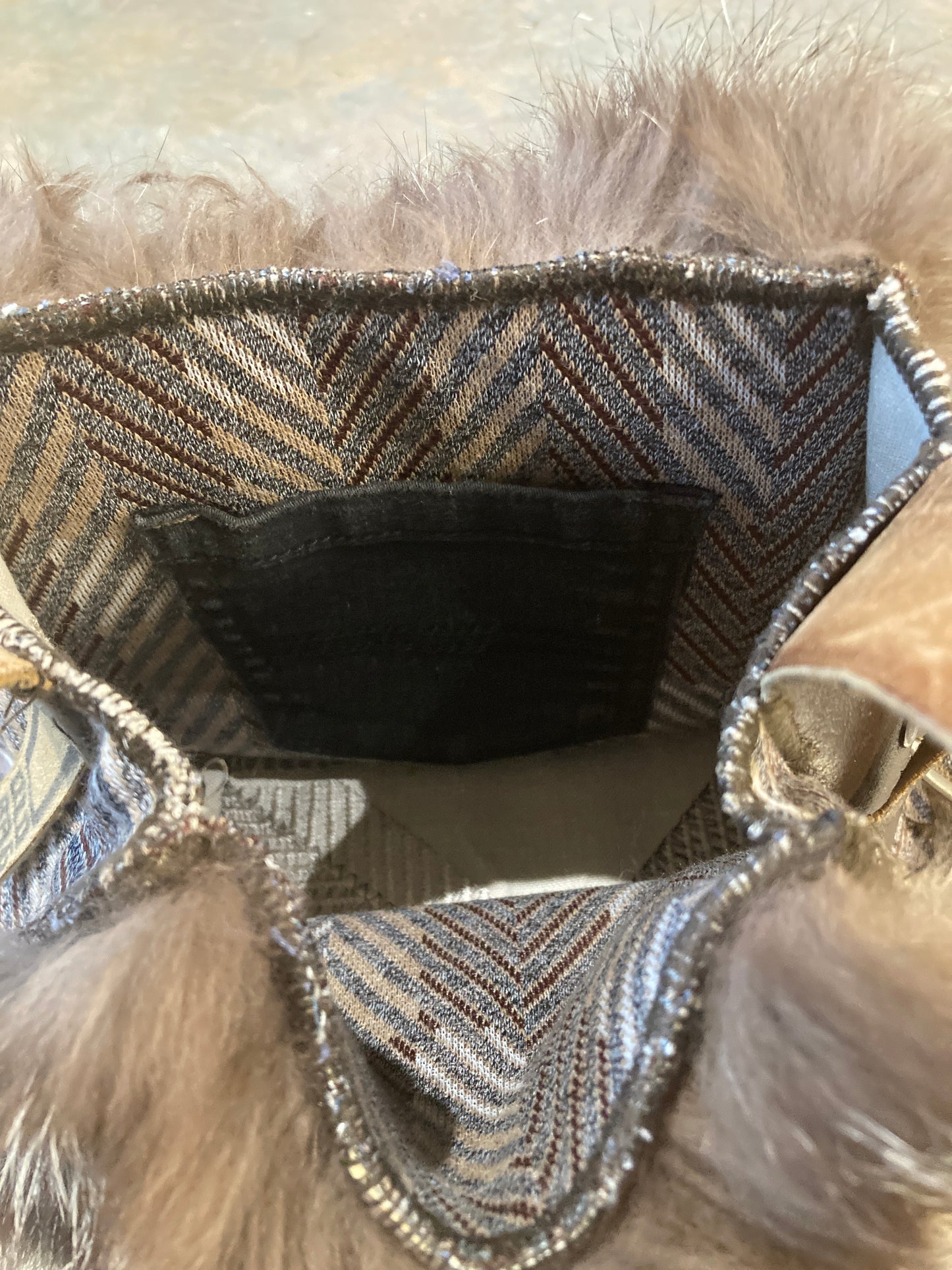 ALESSANDRA / Fur Crossbody