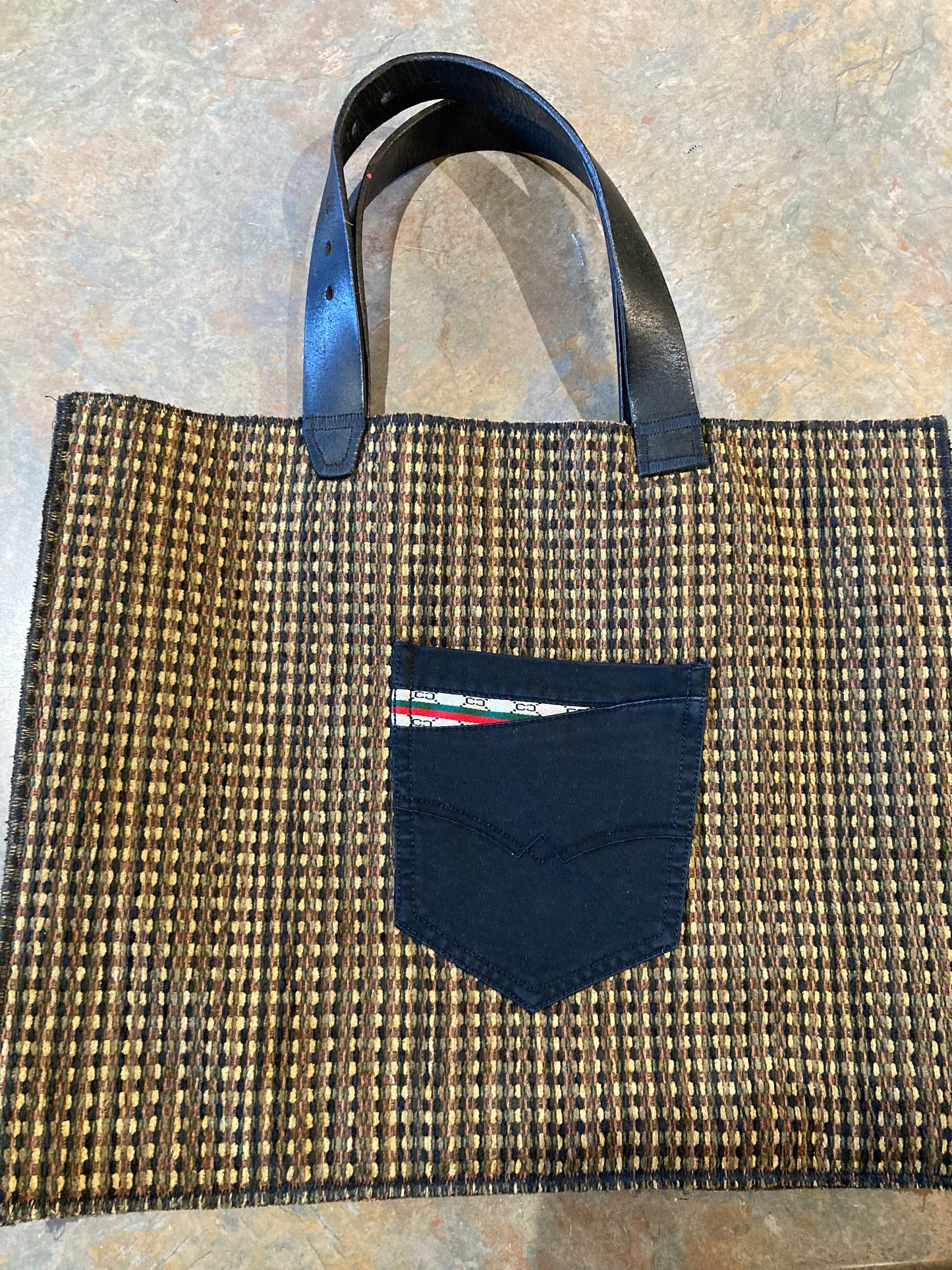 SERENITY / Tote