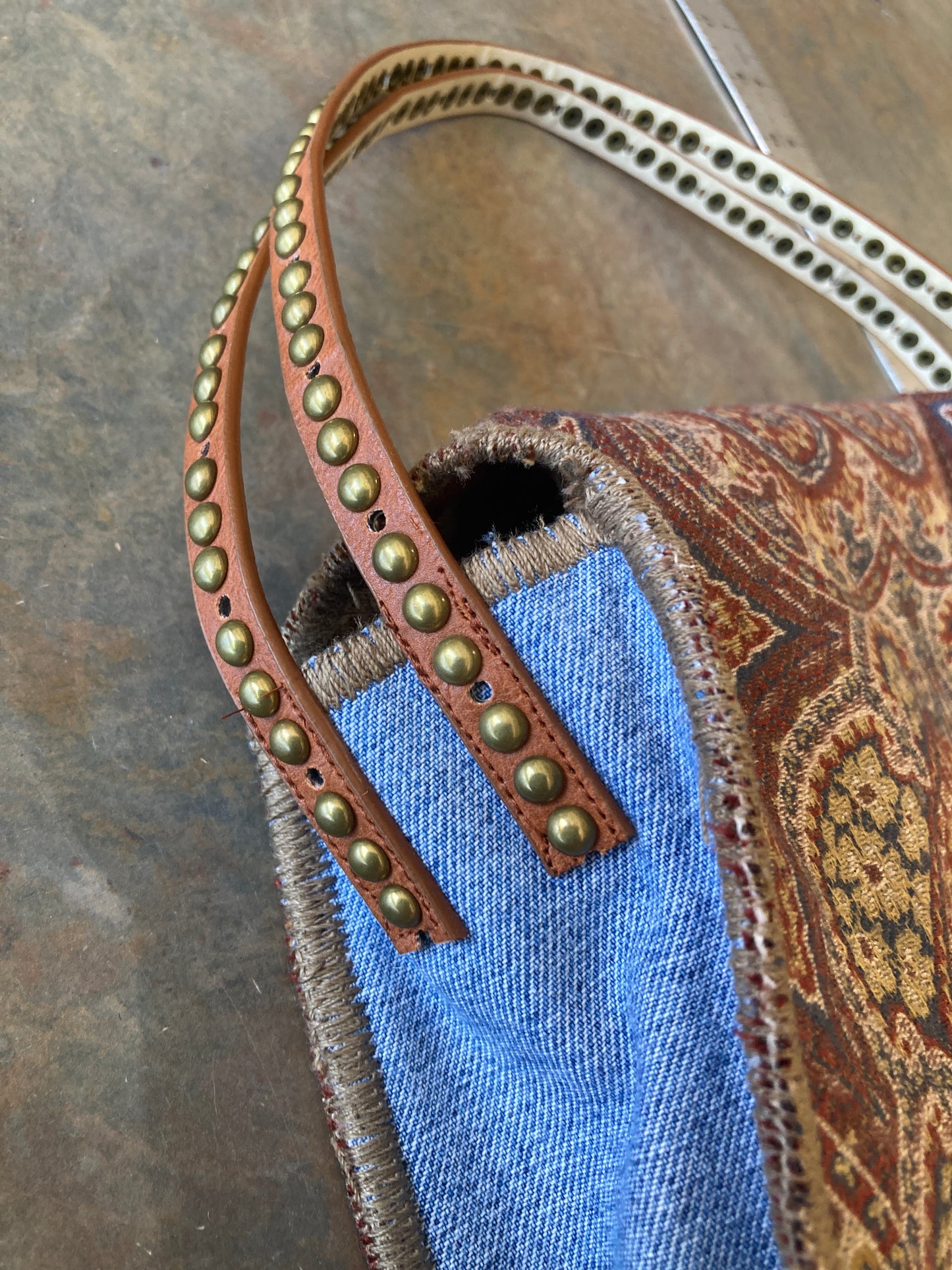 LYLA  / Embellished Purse