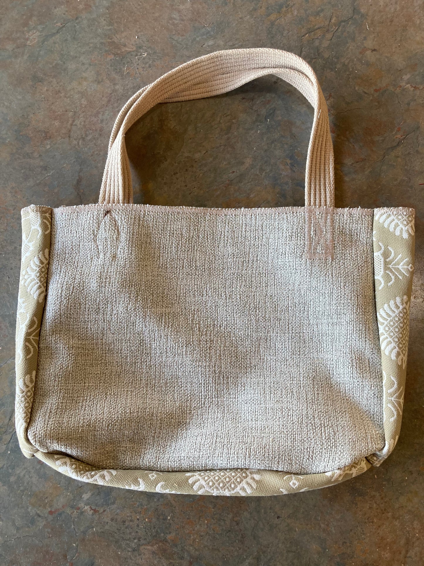 INDIA / Tote