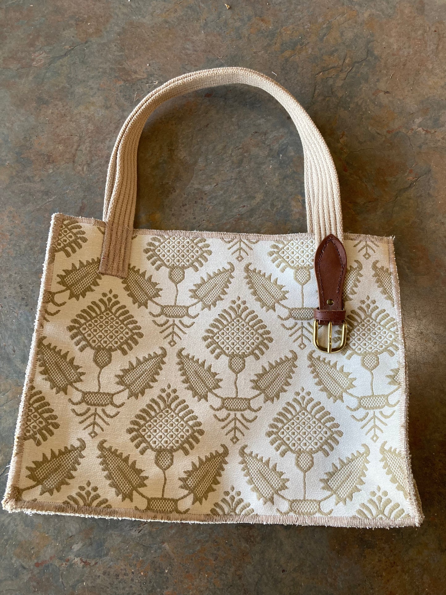 INDIA / Tote