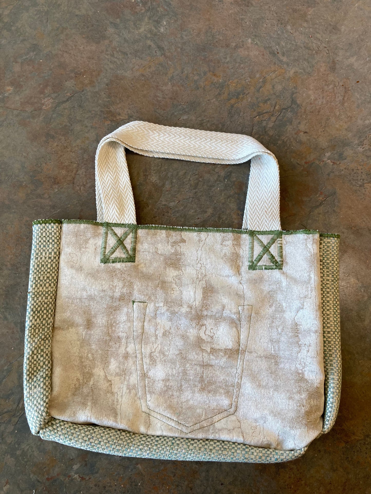 BLYTHE / Tote