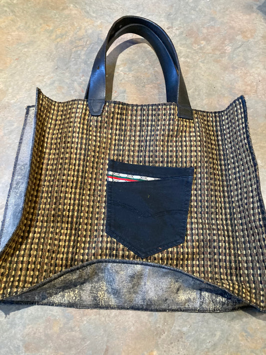 HELEN / Tote