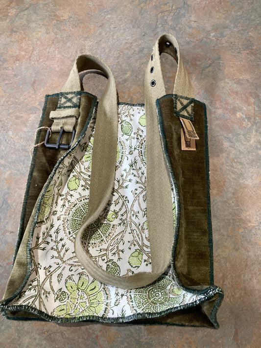 ADDISON / Crossbody