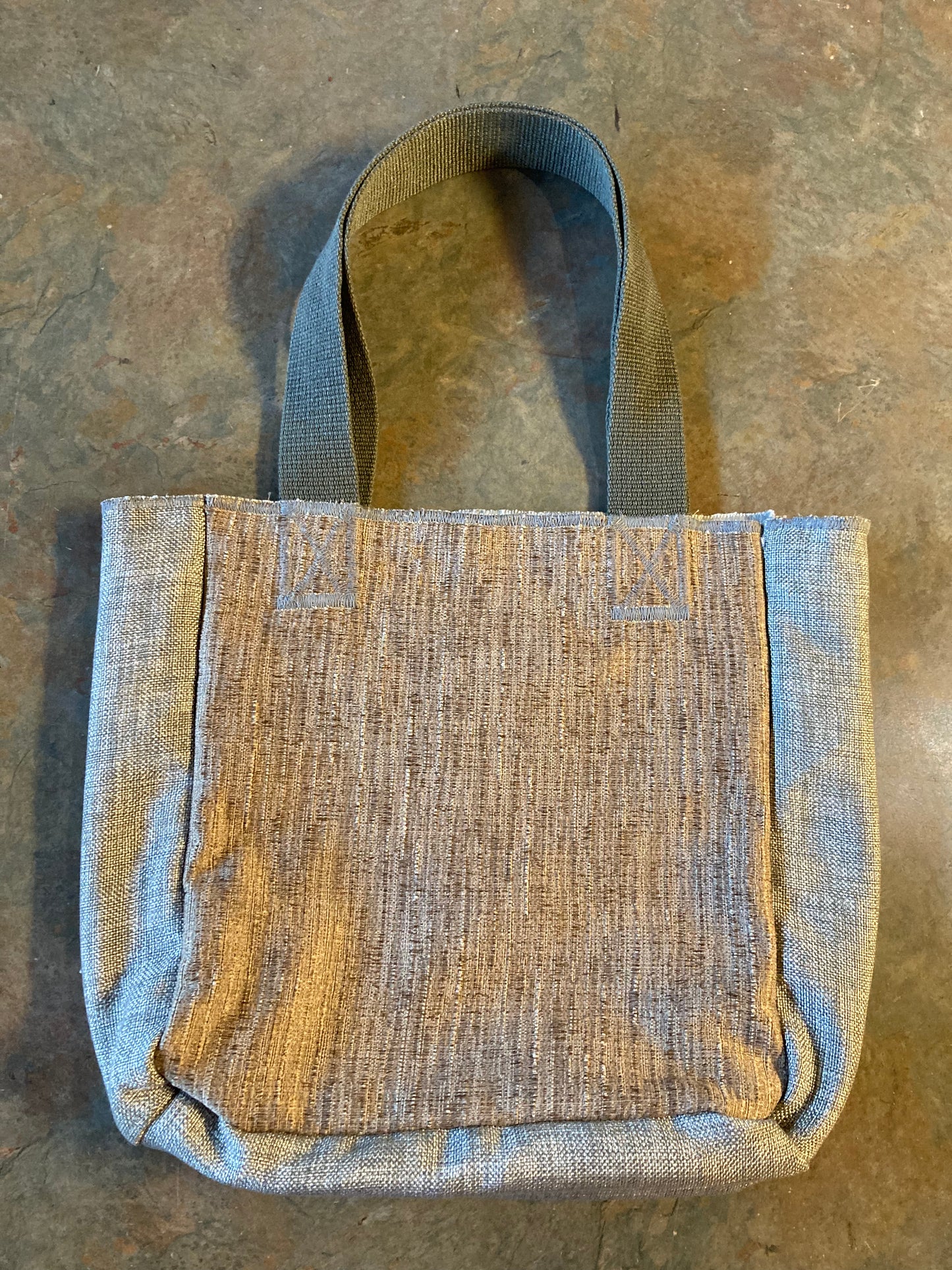 WENDY / Embroidered Tote